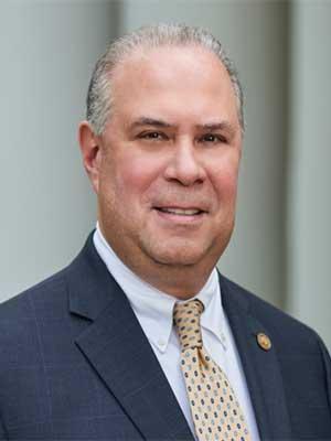 Steven Wagman professional head and shoulders photograph