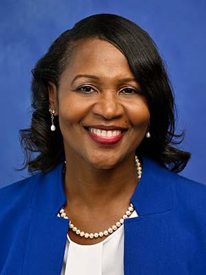 Leslyn Williamson in a professional head and shoulders photograph.